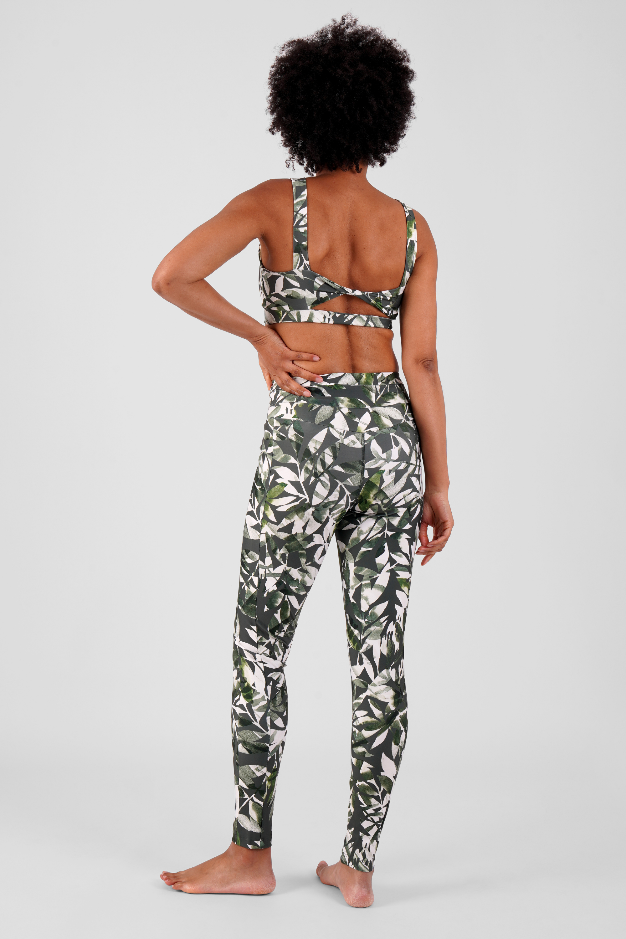Cycad recycled-fabric performance leggings - Leaf Print