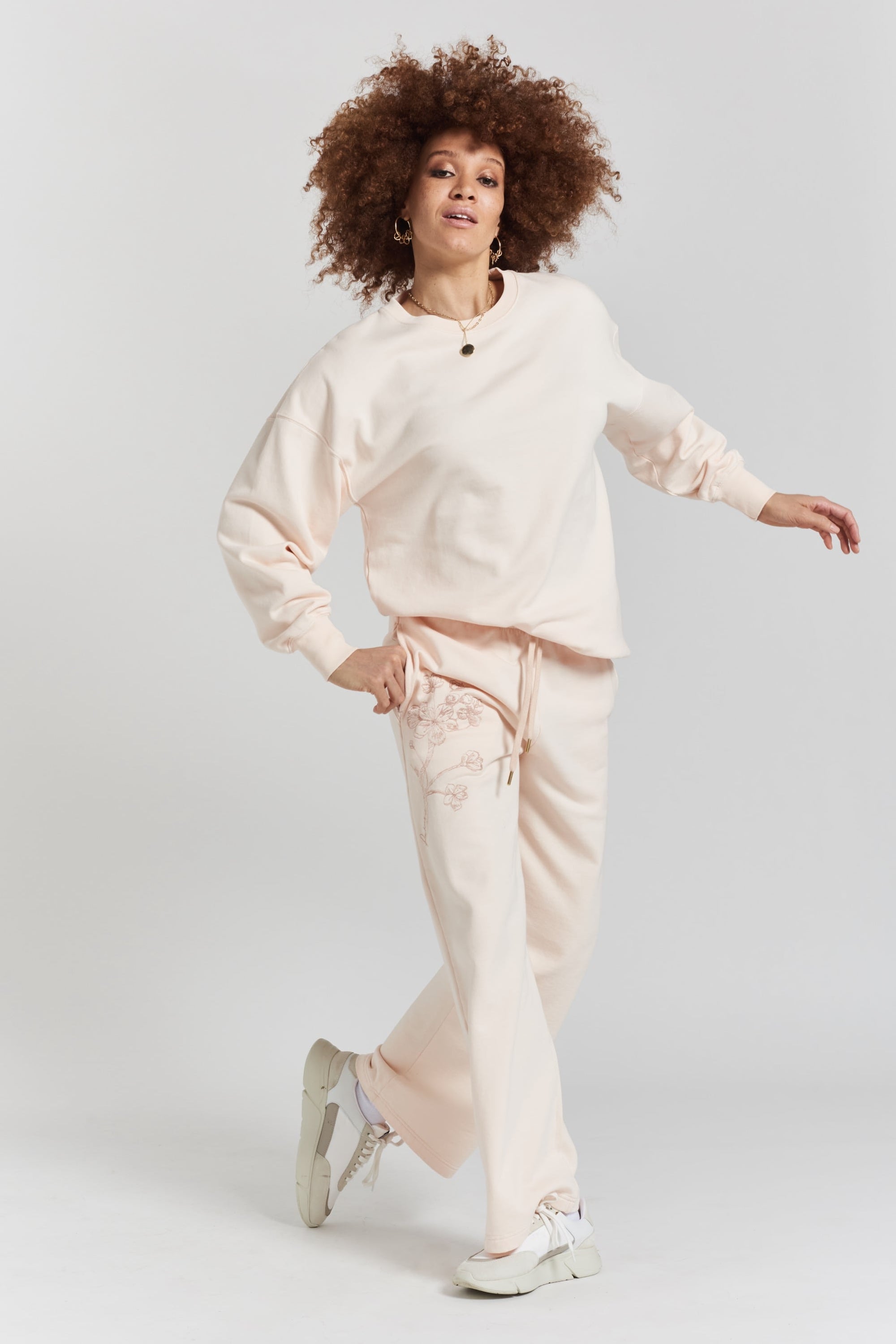 Salix blossom embroidered ethical cotton sweatshirt Shoreline